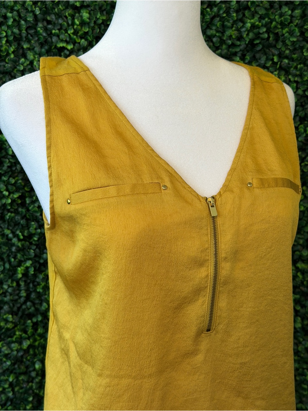 Express Mustard Yellow Sleeveless Zip-Front Tank - Picture 3 of 5